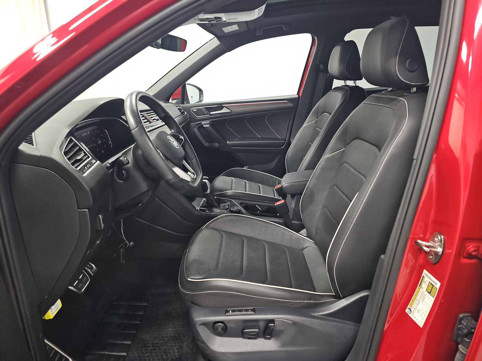 2024 Volkswagen Tiguan 2.0T SEL R-Line AWD