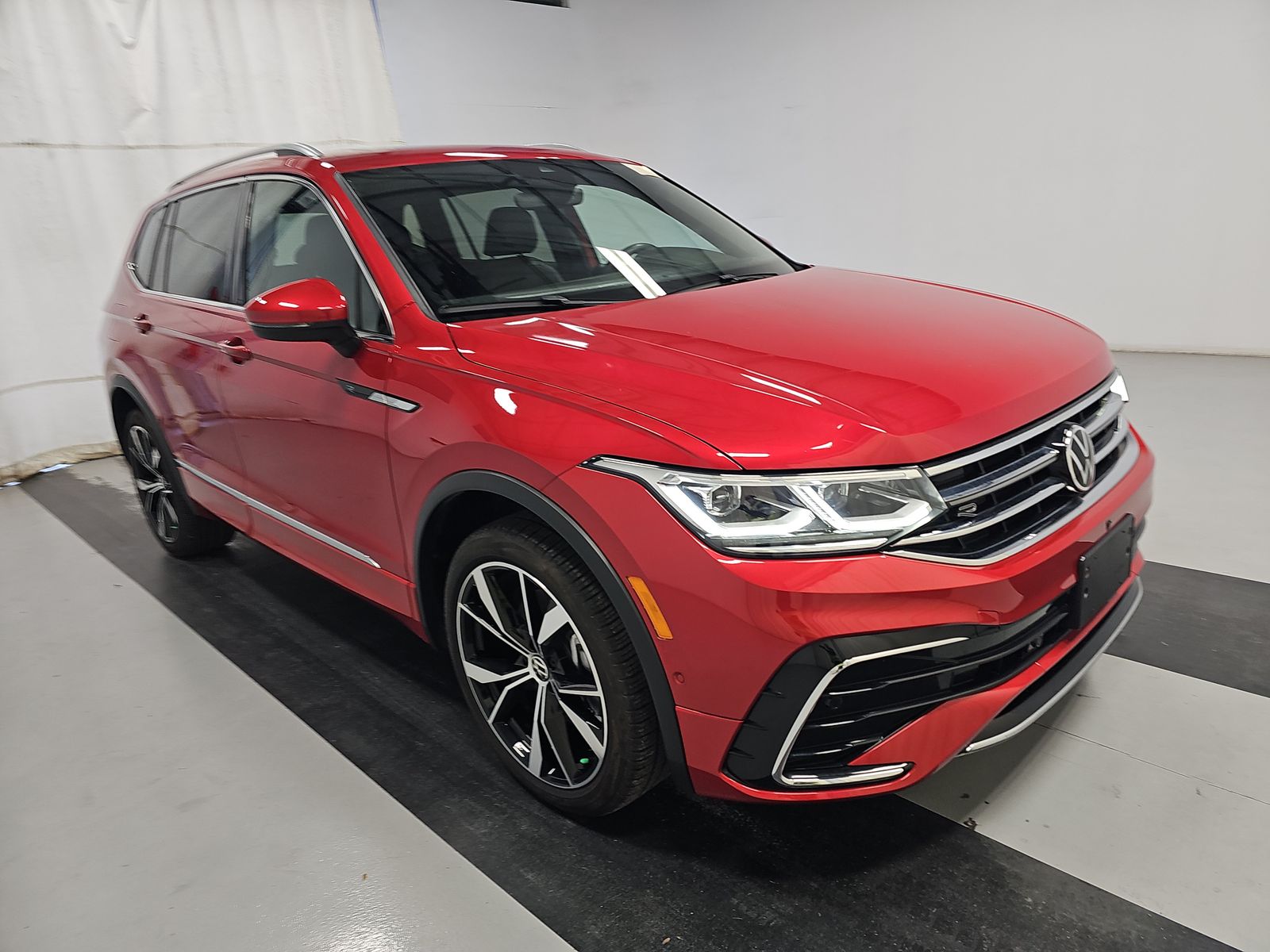 2024 Volkswagen Tiguan 2.0T SEL R-Line AWD