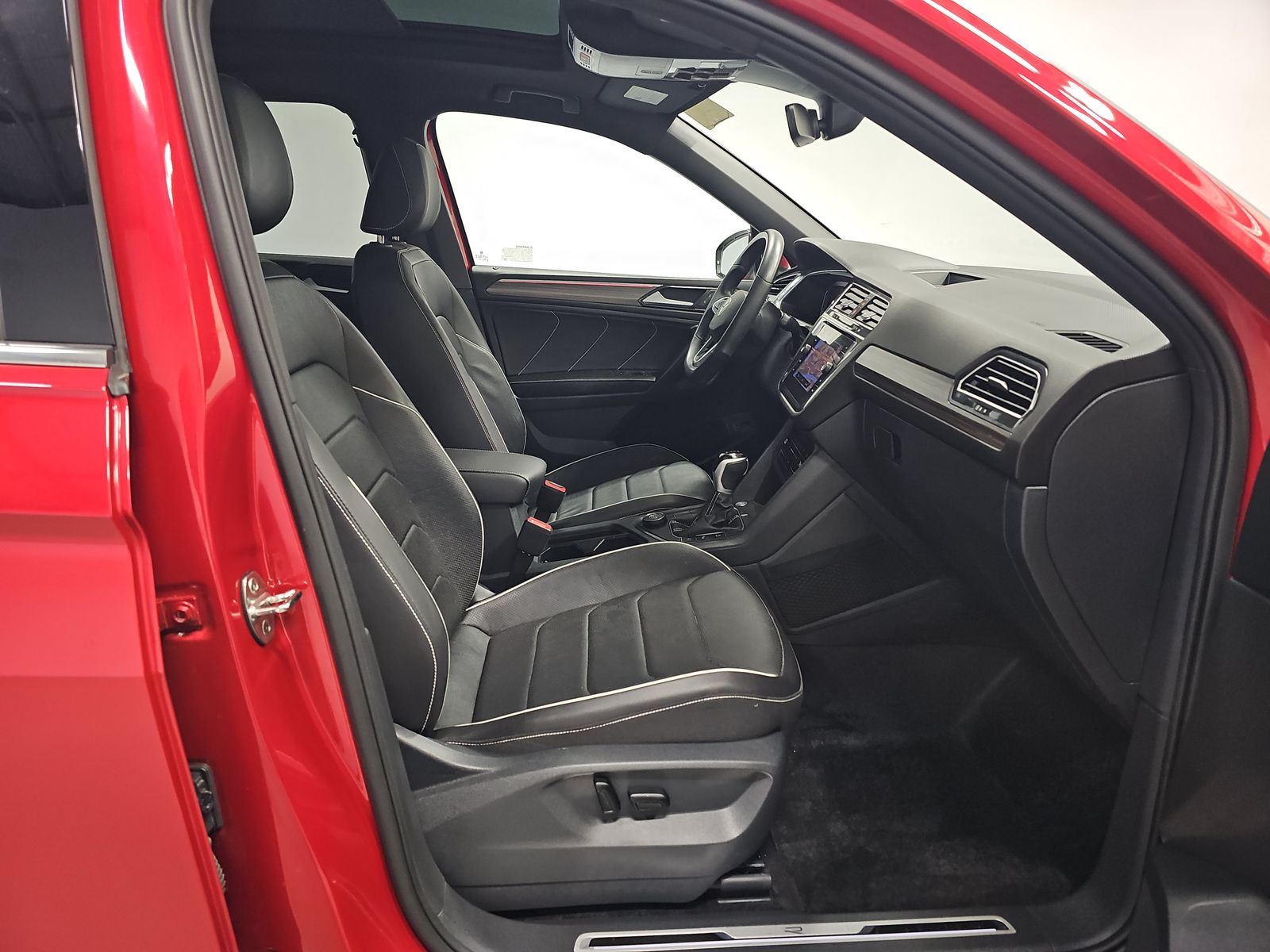 2024 Volkswagen Tiguan 2.0T SEL R-Line AWD