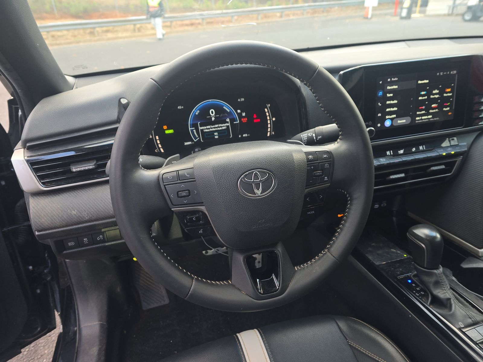 2025 Toyota Camry SE FWD