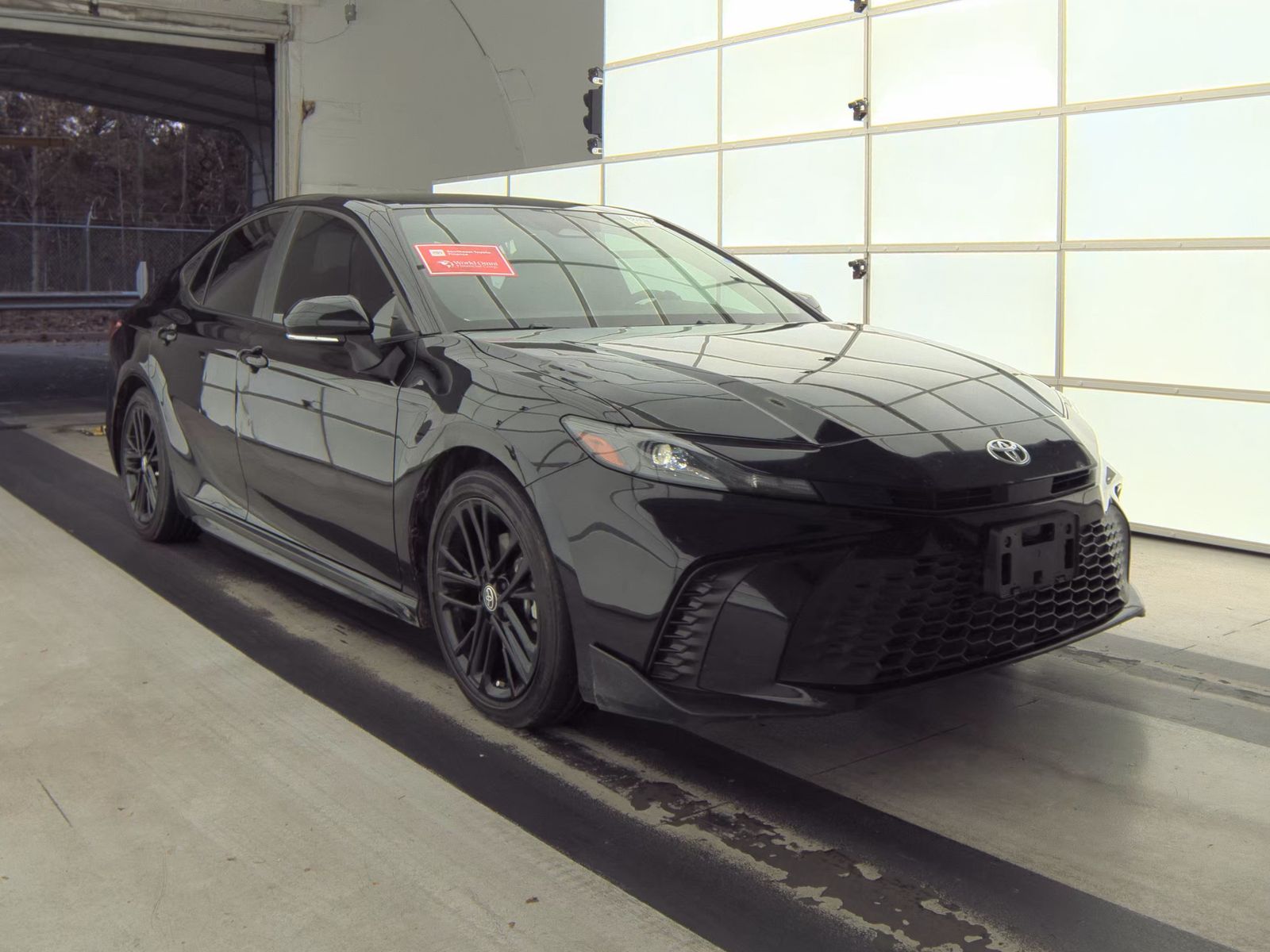 2025 Toyota Camry SE FWD