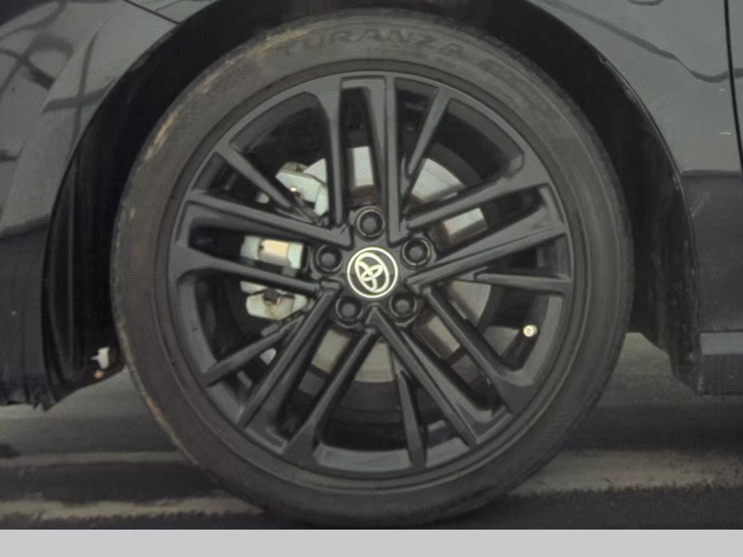 2025 Toyota Camry SE FWD