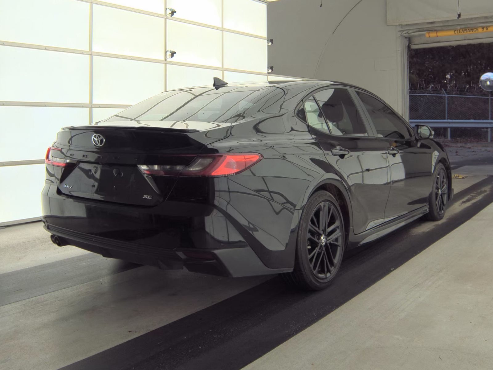 2025 Toyota Camry SE FWD