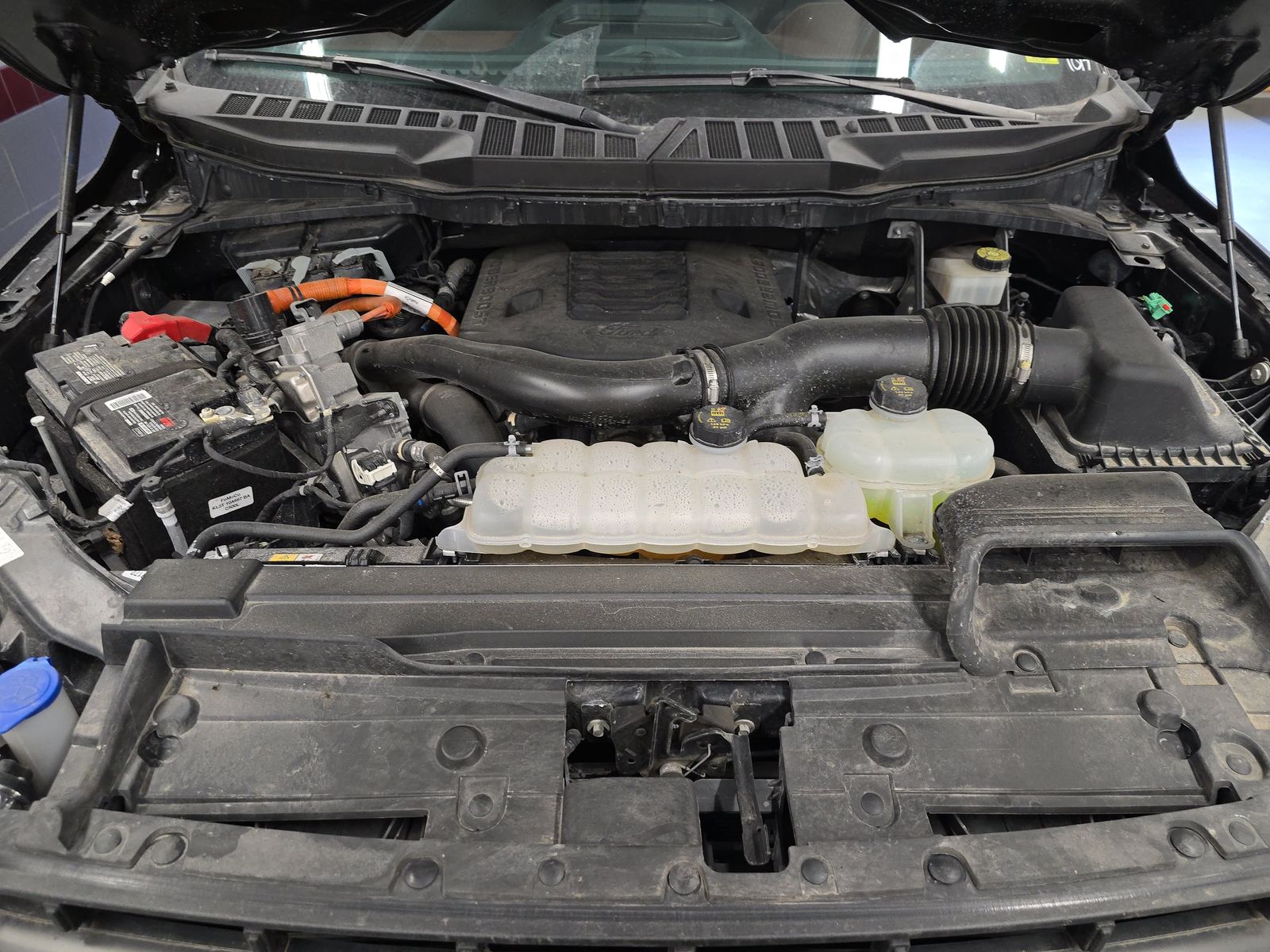 2023 Ford F-150 Hybrid Lariat AWD