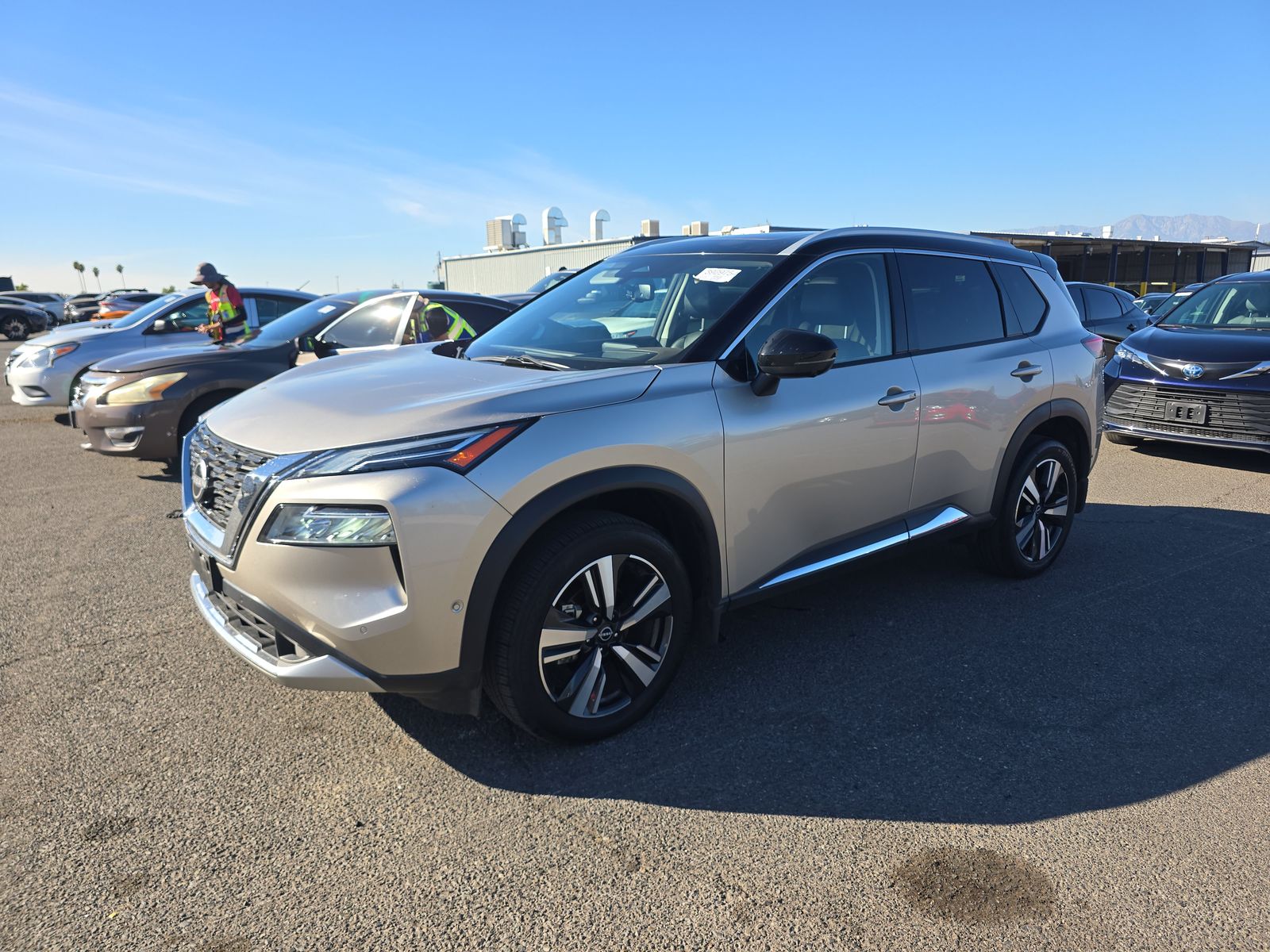 2023 Nissan Rogue Platinum AWD