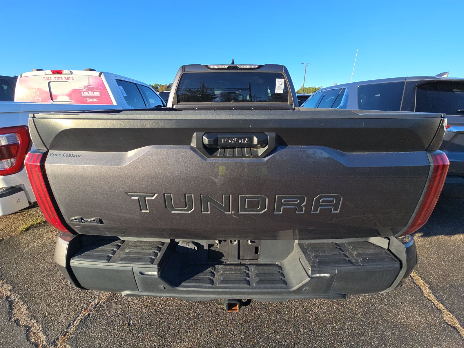 2022 Toyota Tundra SR5 AWD
