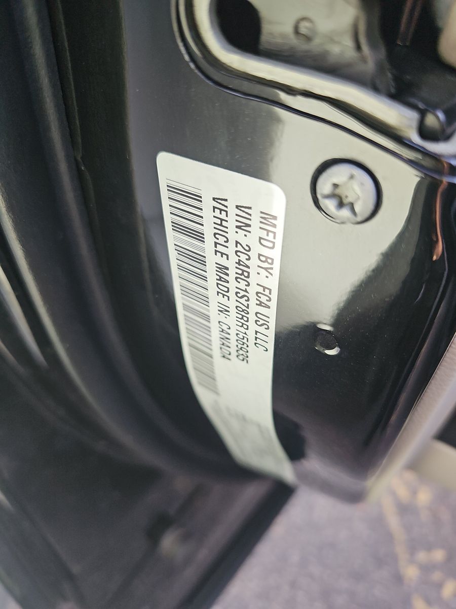 2024 Chrysler Pacifica Hybrid Select FWD