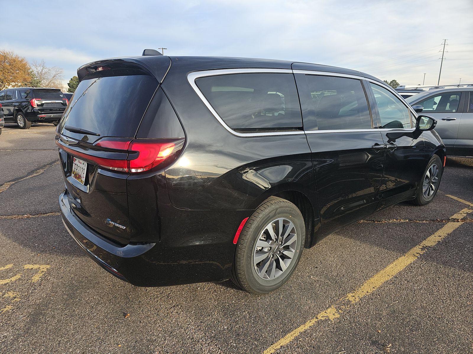 2024 Chrysler Pacifica Hybrid Select FWD