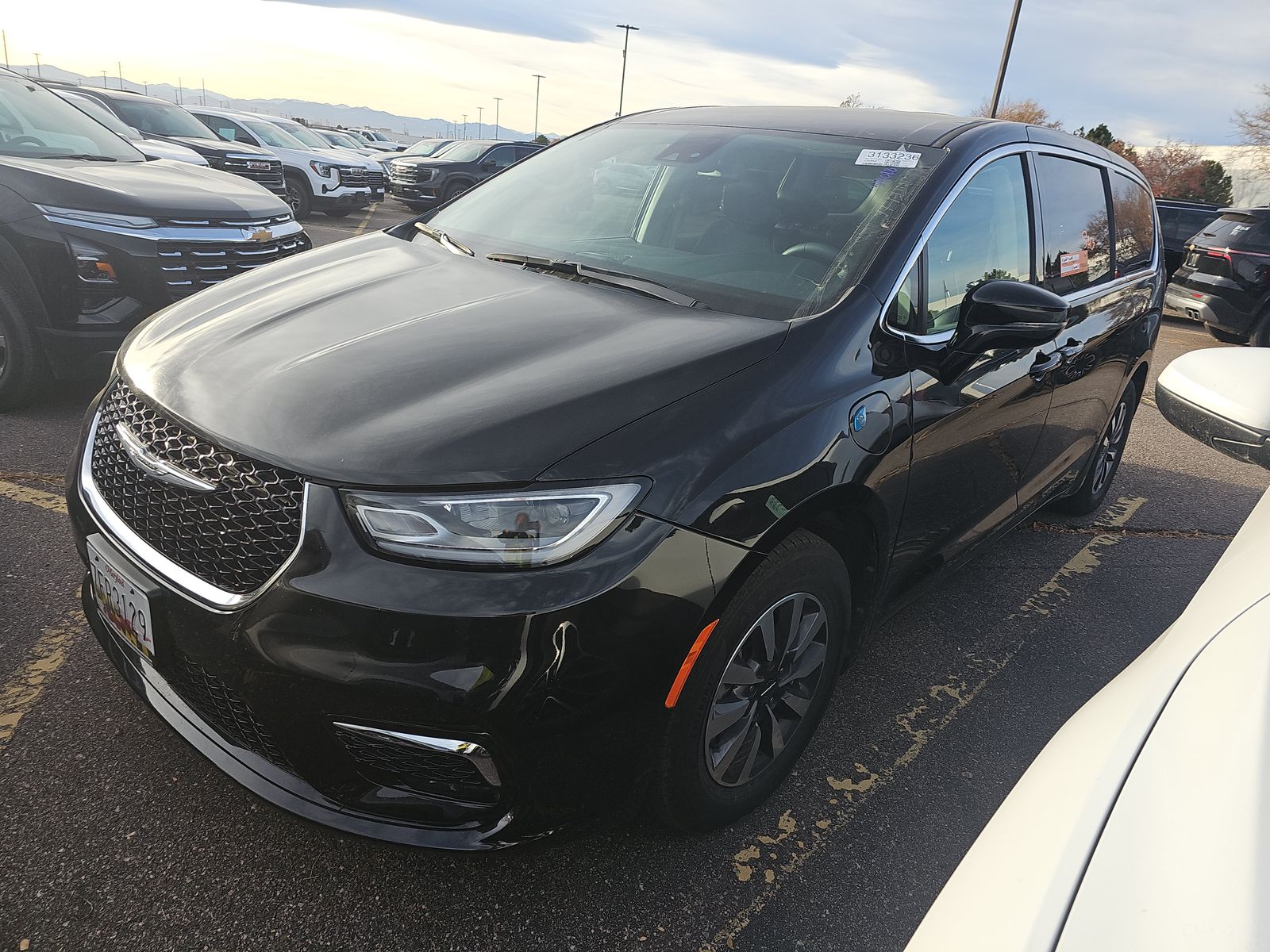2024 Chrysler Pacifica Hybrid Select FWD