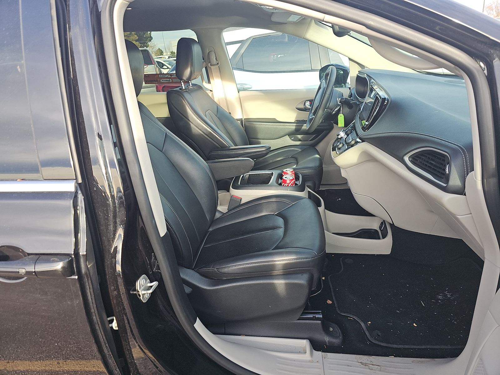 2024 Chrysler Pacifica Hybrid Select FWD