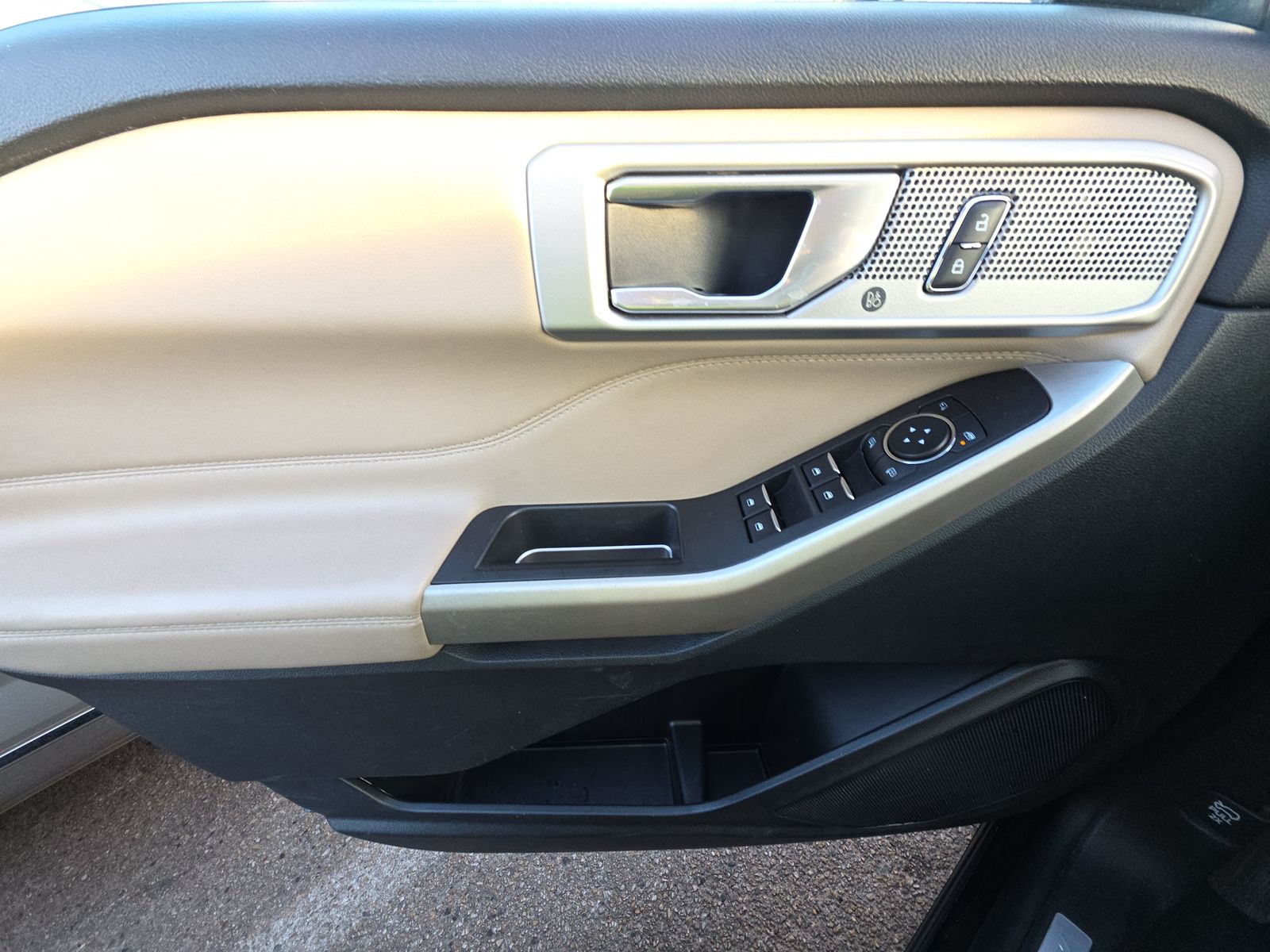 2023 Ford Explorer Limited RWD