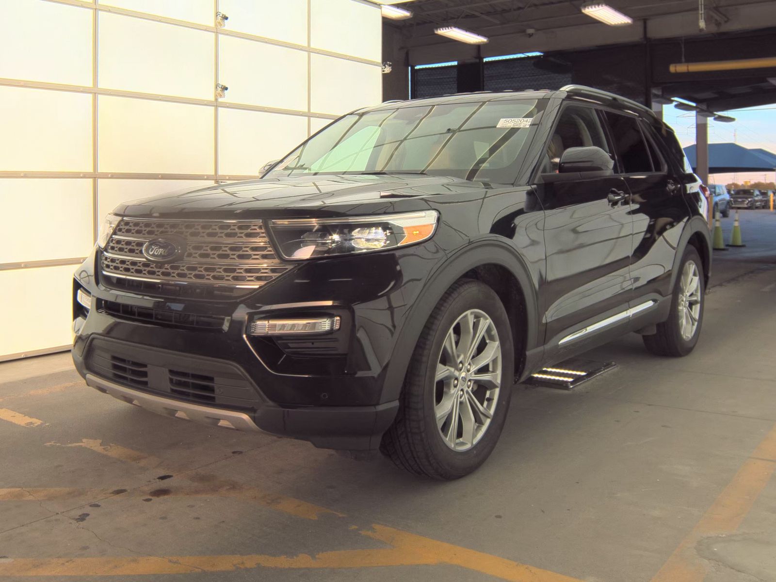 2023 Ford Explorer Limited RWD