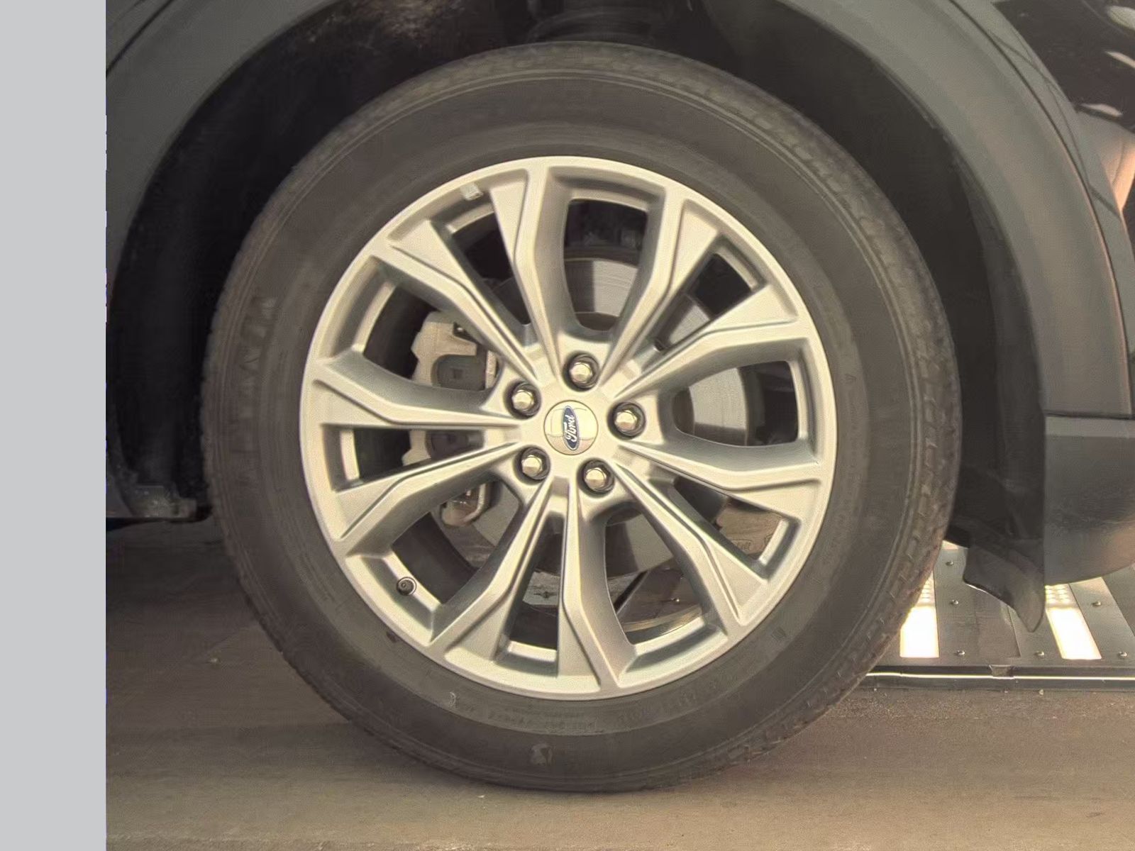 2023 Ford Explorer Limited RWD