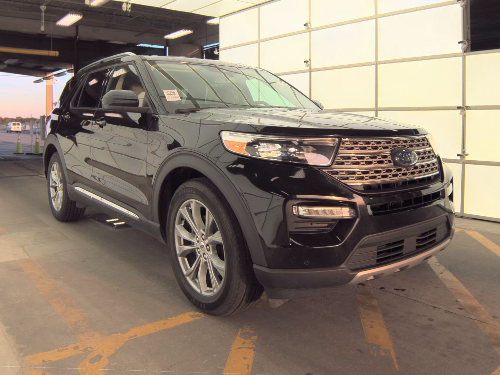 2023 Ford Explorer Limited RWD