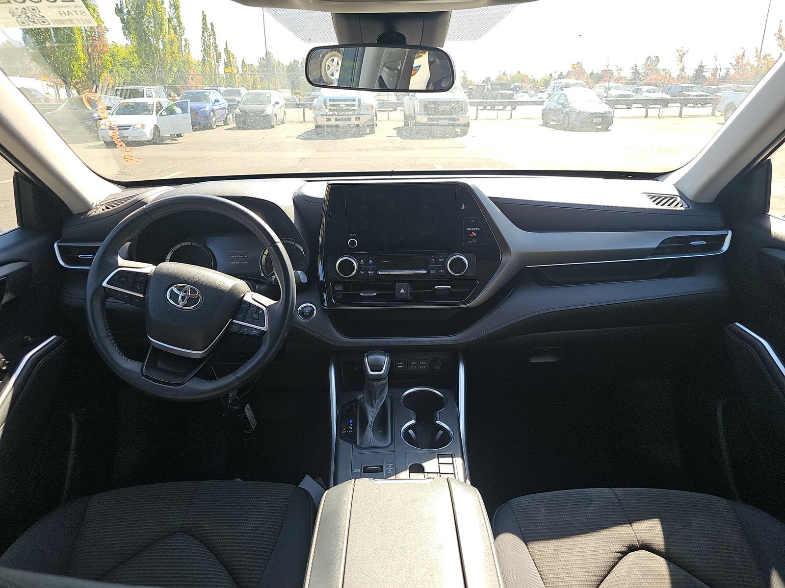 2023 Toyota Highlander LE FWD