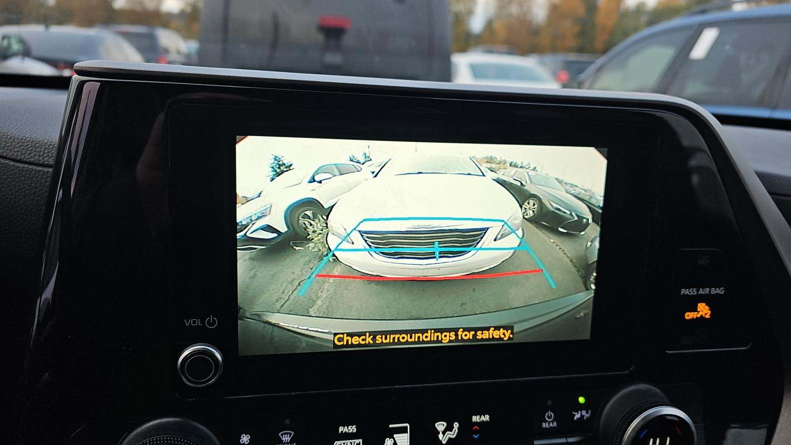 2023 Toyota Highlander LE FWD