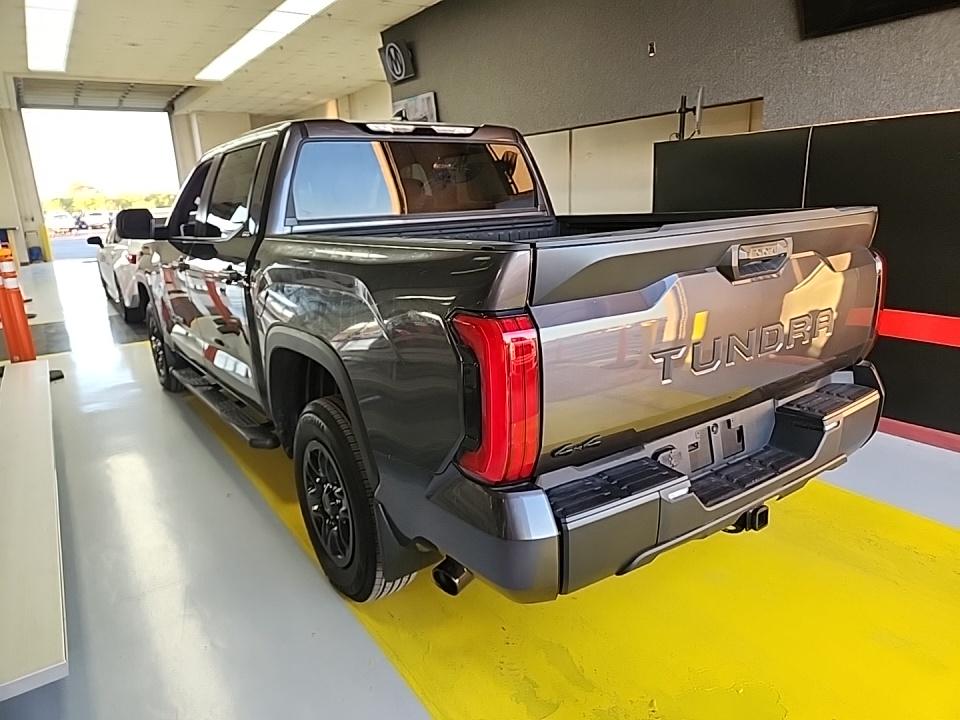2025 Toyota Tundra SR5 AWD