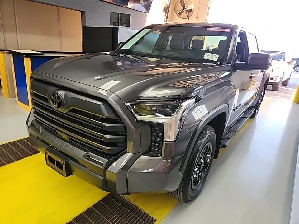 2025 Toyota Tundra SR5 AWD