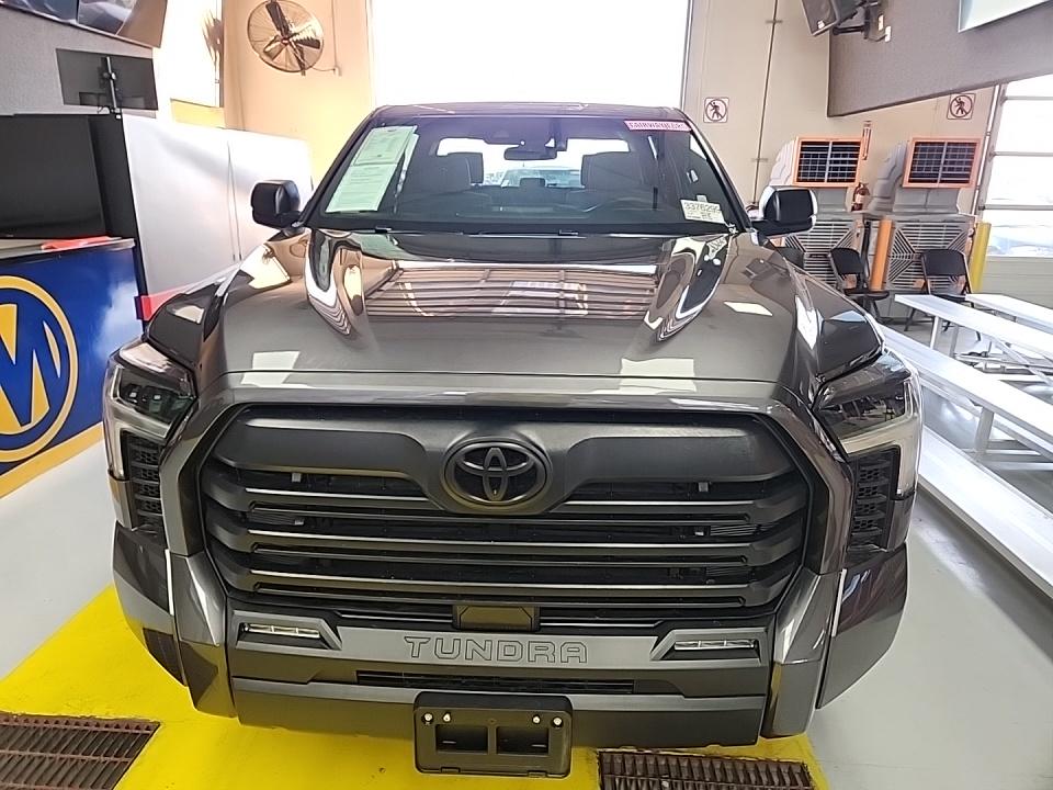 2025 Toyota Tundra SR5 AWD