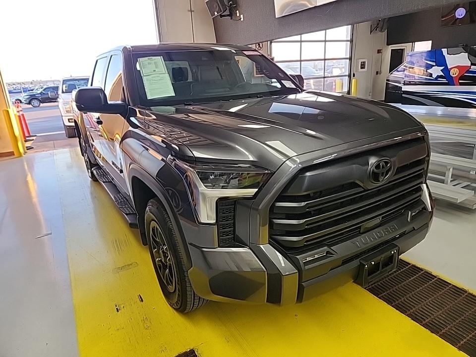2025 Toyota Tundra SR5 AWD