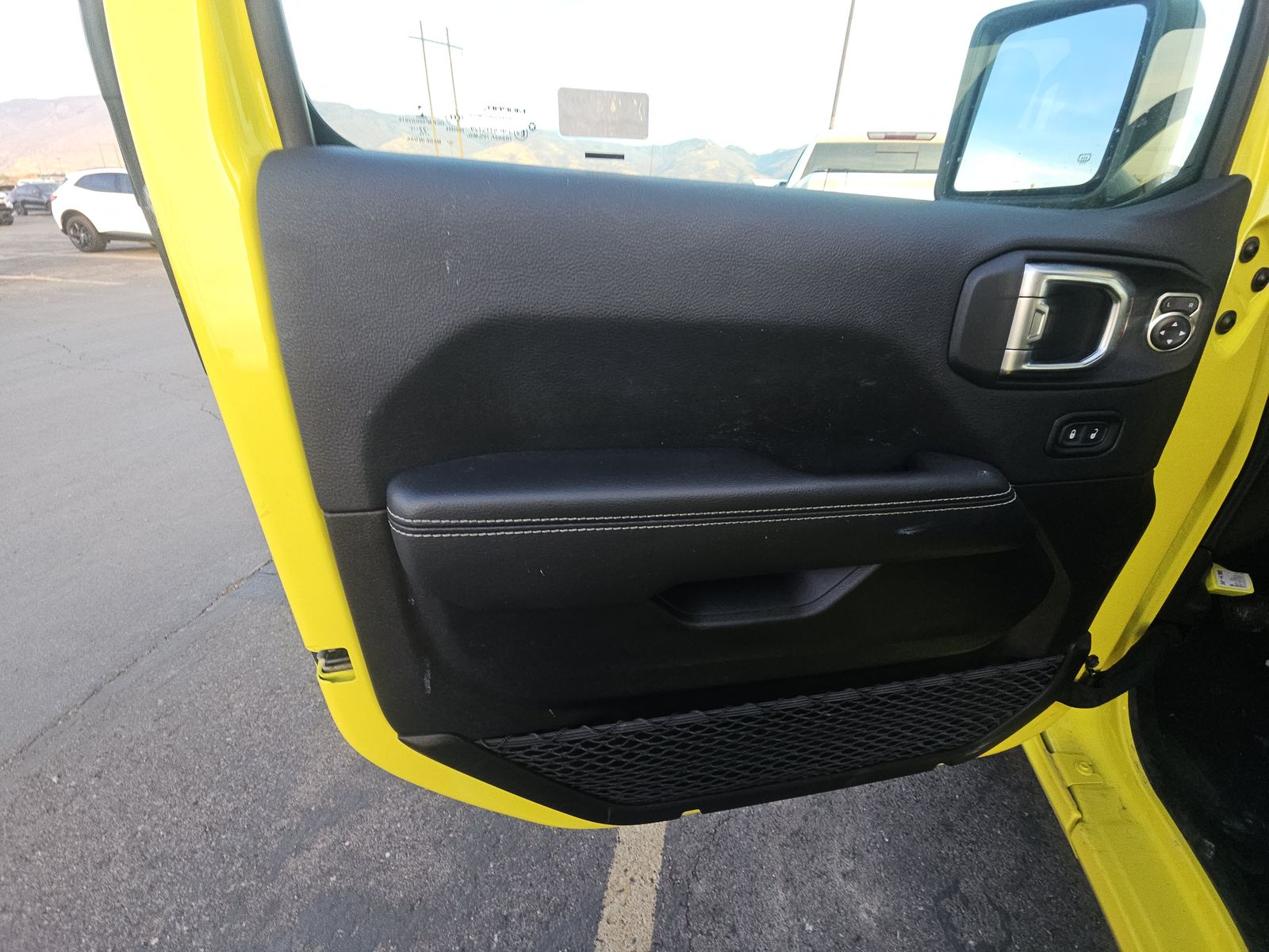 2023 Jeep Wrangler Sahara AWD