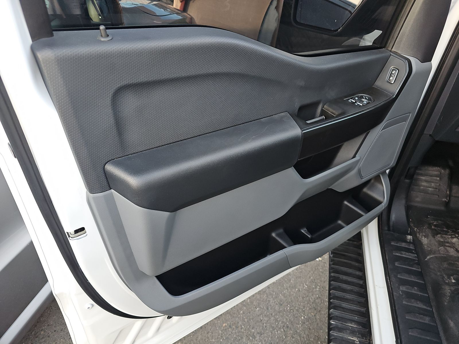 2024 Ford F-150 XL AWD