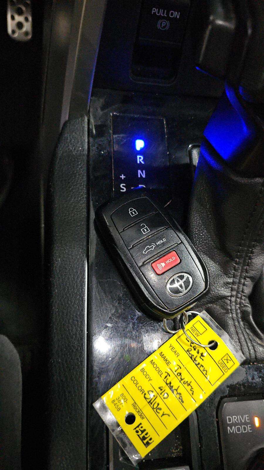 2022 Toyota Tundra SR5 AWD