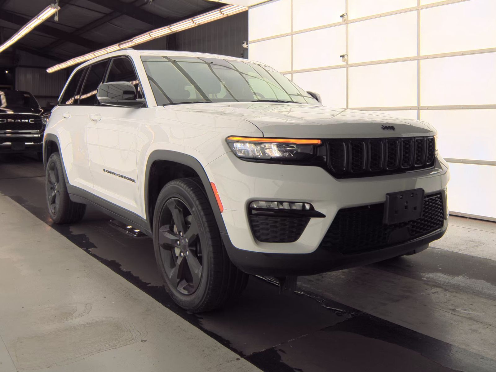 2023 Jeep Grand Cherokee Limited AWD