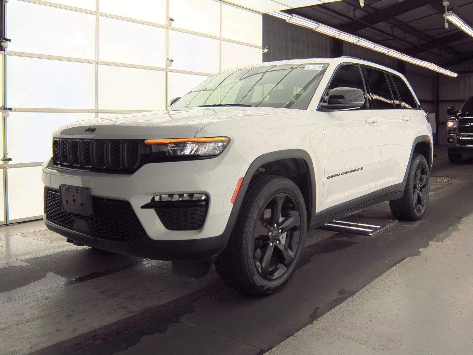 2023 Jeep Grand Cherokee Limited AWD