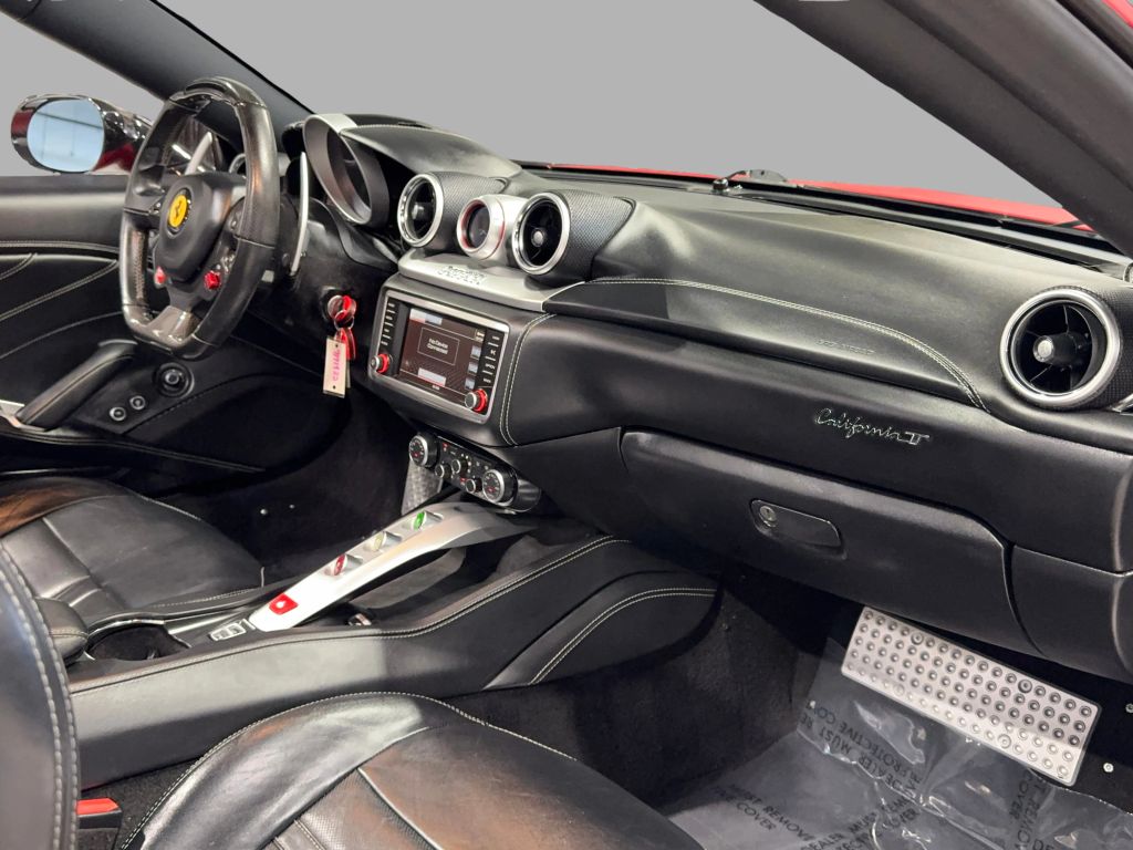 2016 Ferrari California T RWD