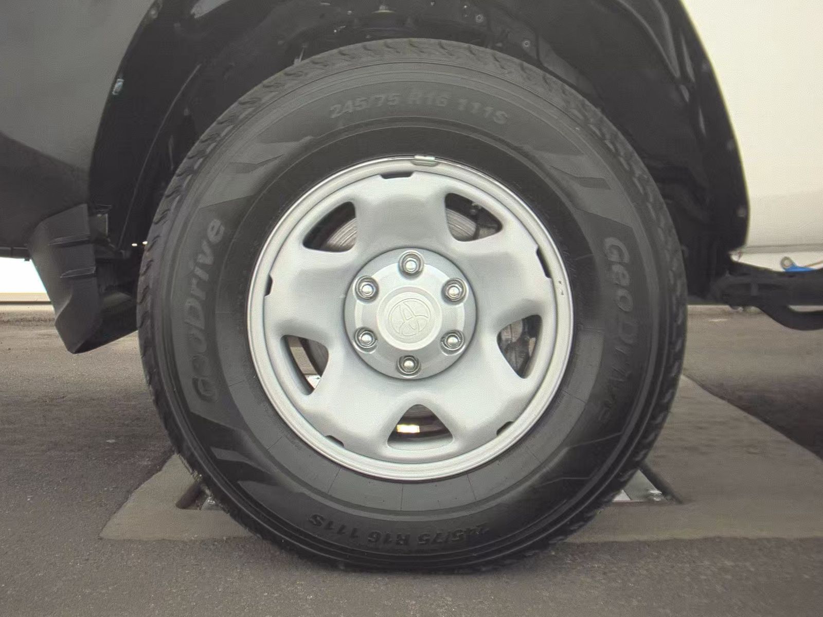 2022 Toyota Tacoma SR RWD