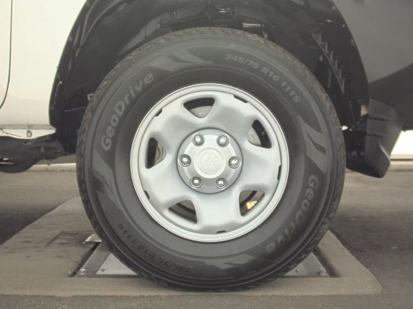 2022 Toyota Tacoma SR RWD