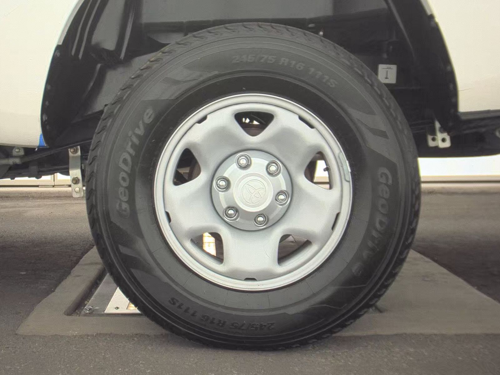 2022 Toyota Tacoma SR RWD