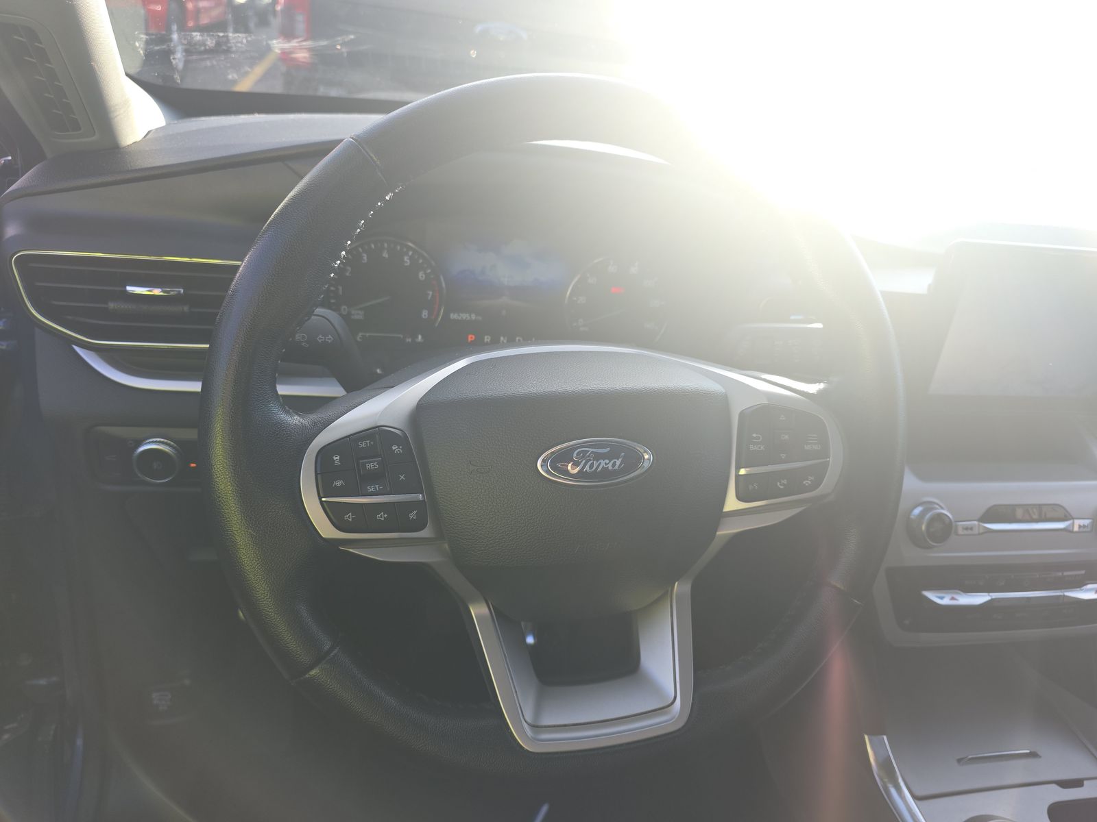 2022 Ford Explorer XLT AWD