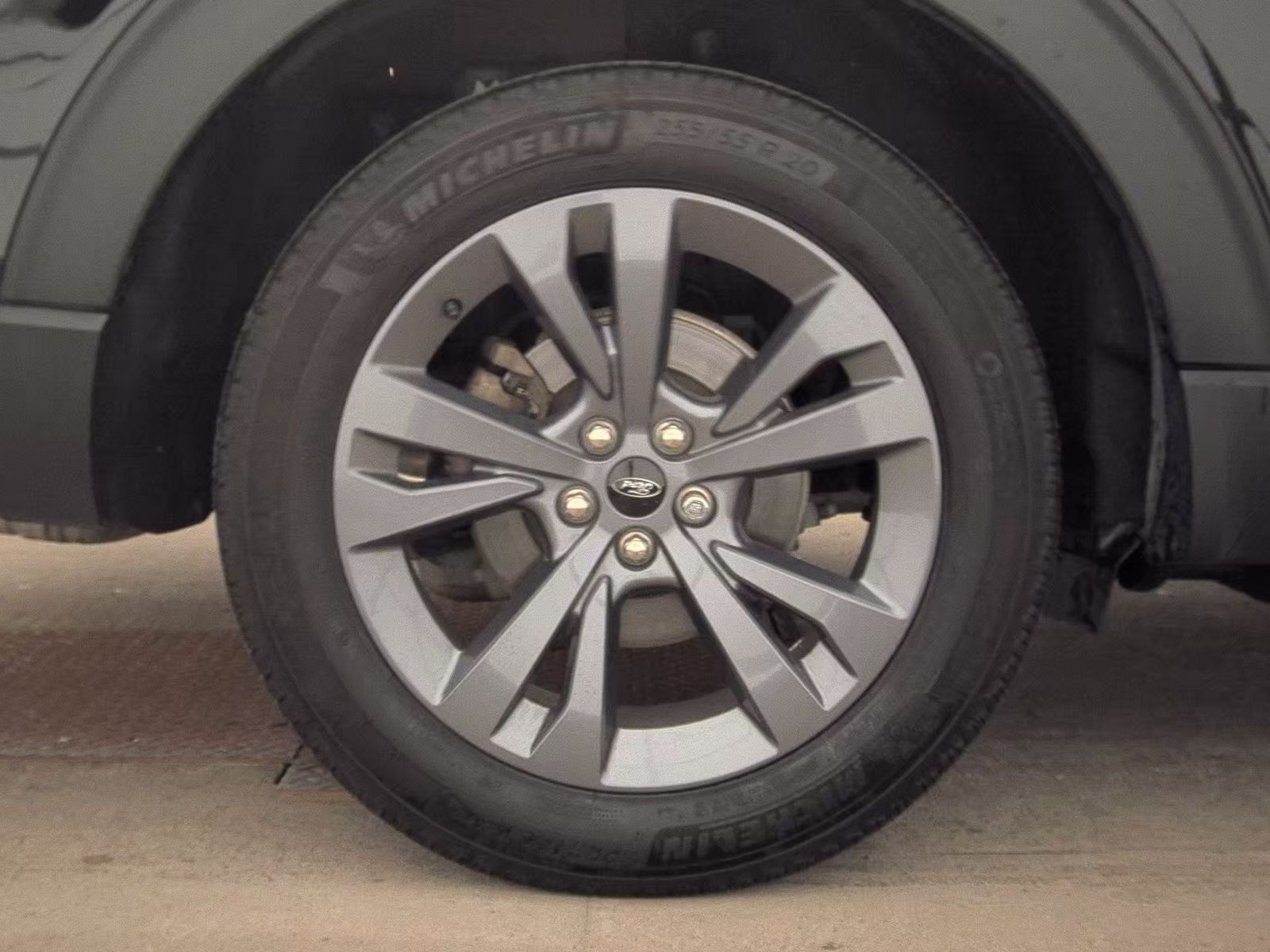 2023 Ford Explorer XLT AWD