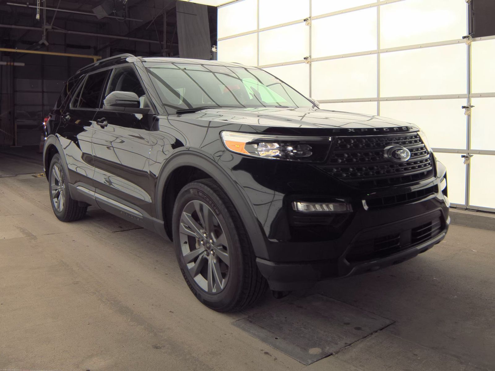 2023 Ford Explorer XLT AWD