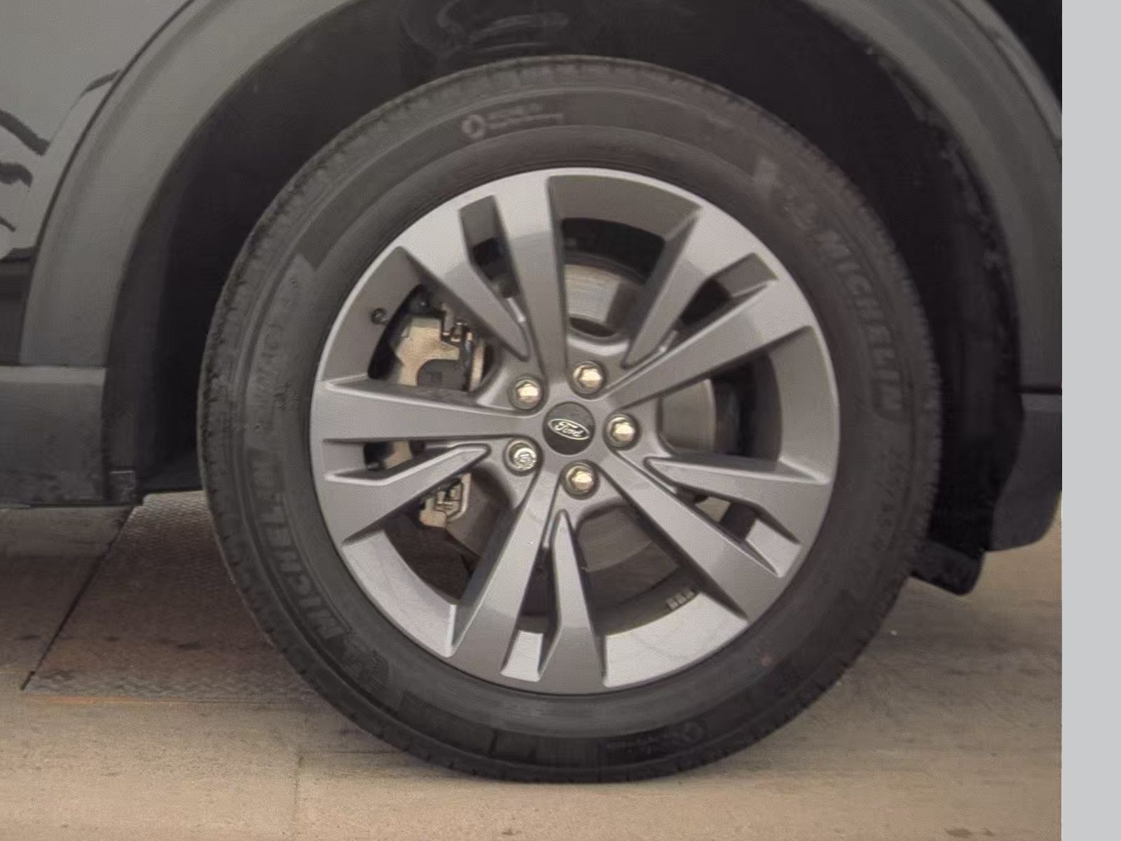 2023 Ford Explorer XLT AWD