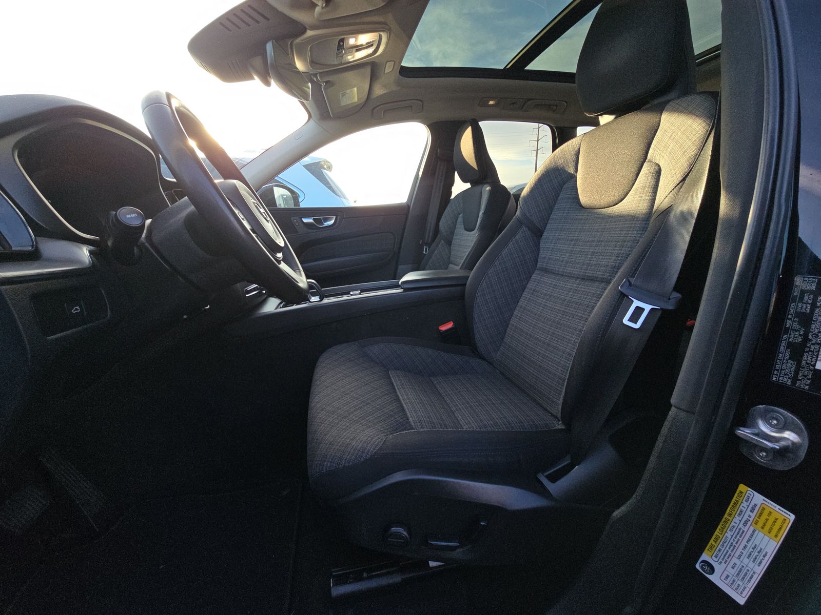 2023 Volvo XC60 B5 Core AWD