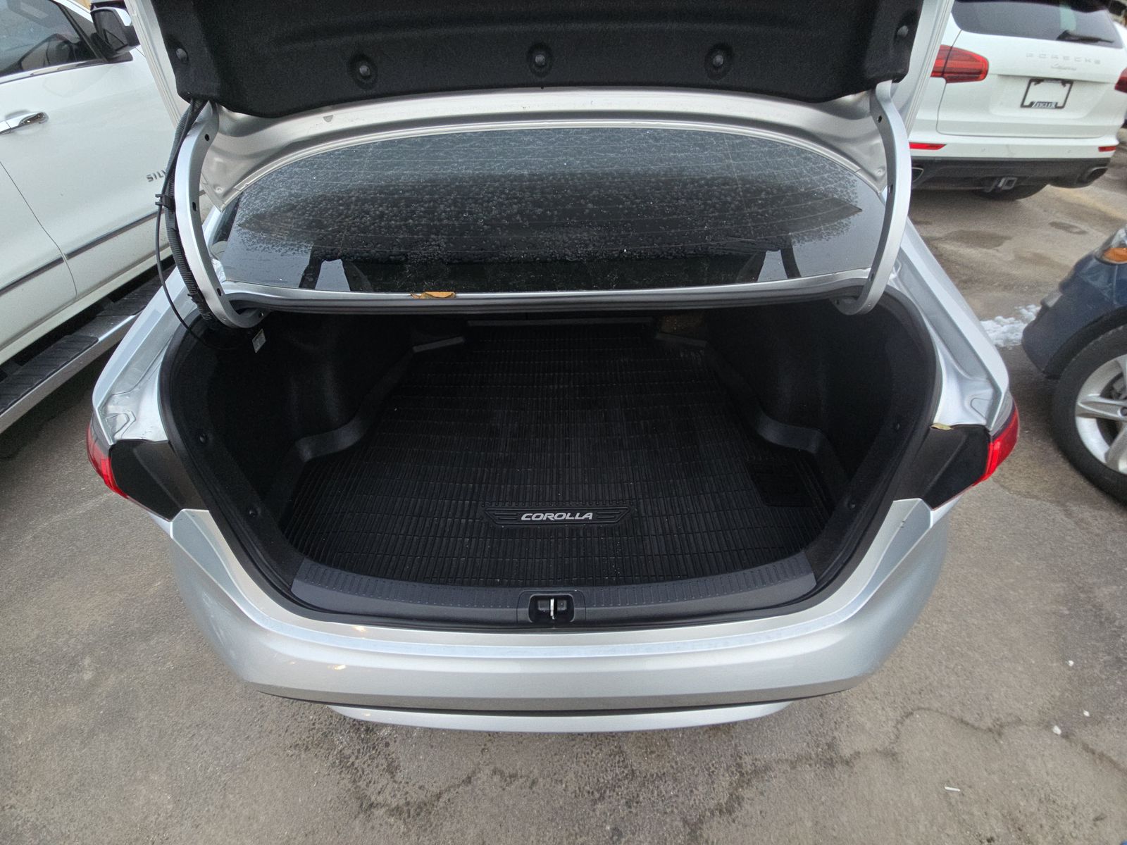 2020 Toyota Corolla Hybrid LE FWD