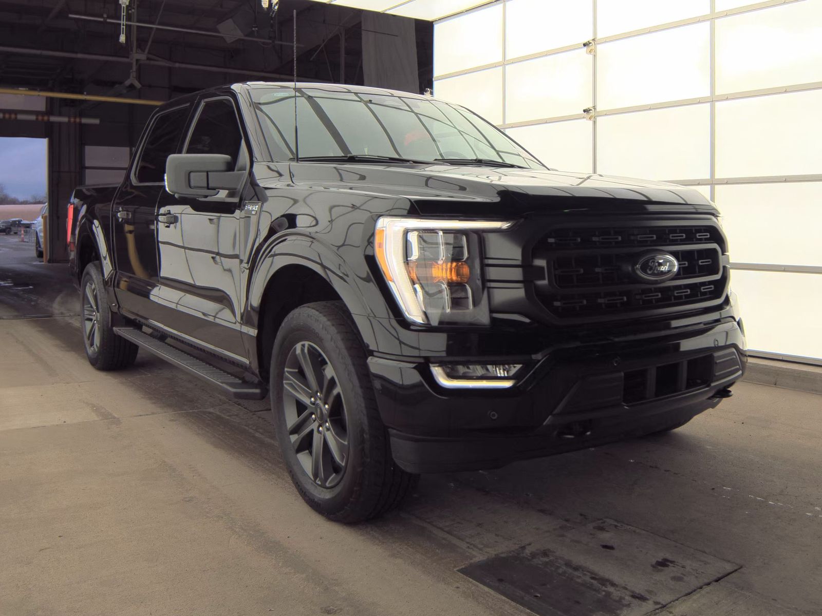 2023 Ford F-150 XLT AWD