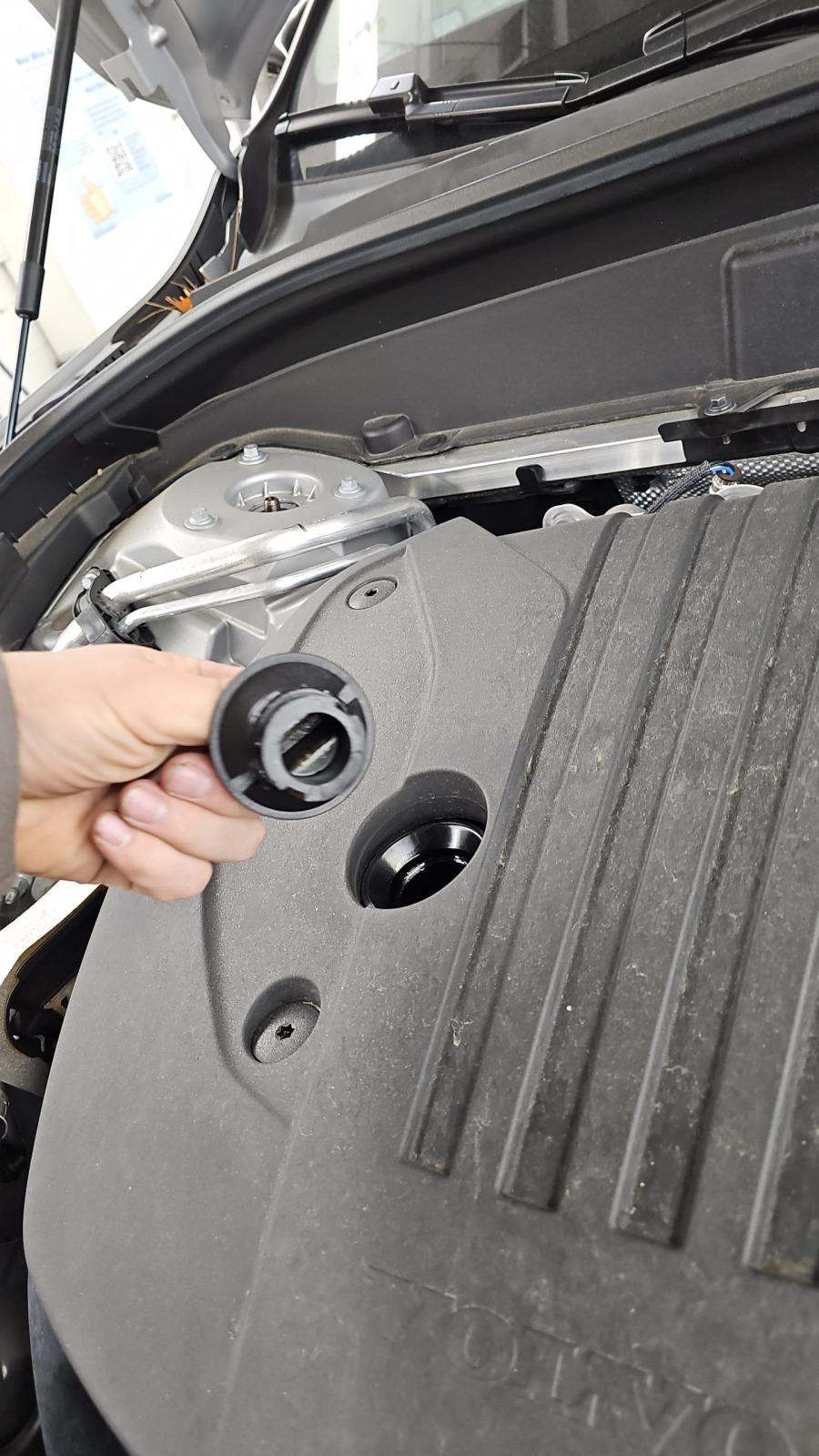 2025 Volvo XC60 B5 Core AWD