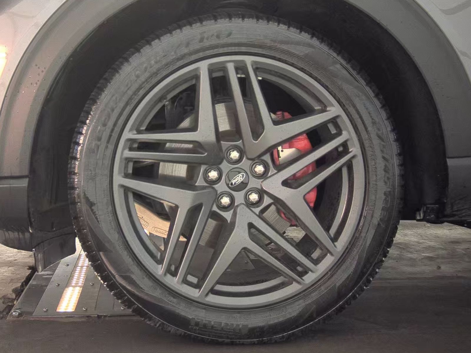 2025 Ford Explorer ST AWD