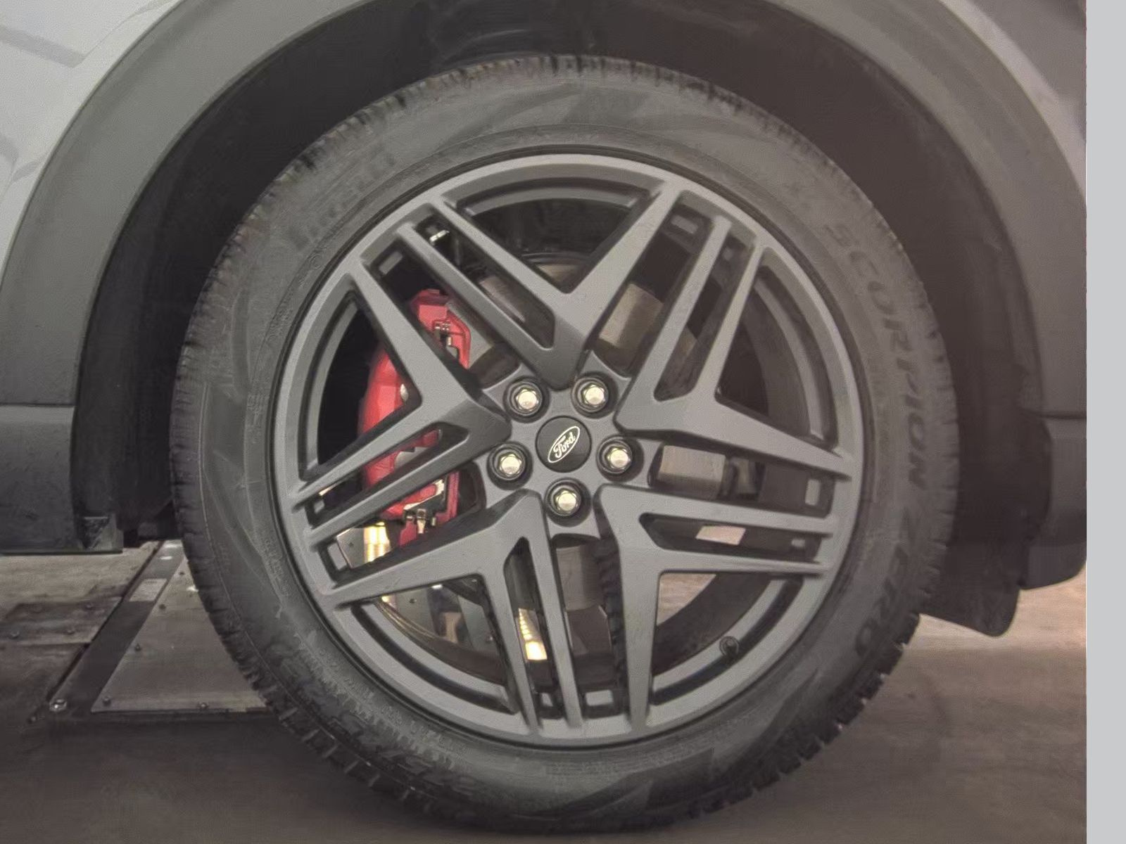 2025 Ford Explorer ST AWD