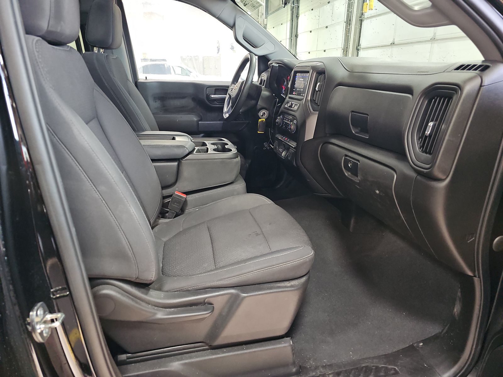 2022 Chevrolet Silverado 1500 Custom AWD