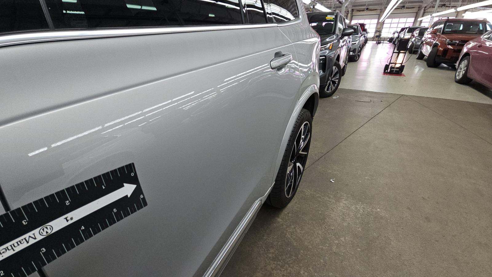 2023 Volvo XC90 B6 Plus AWD