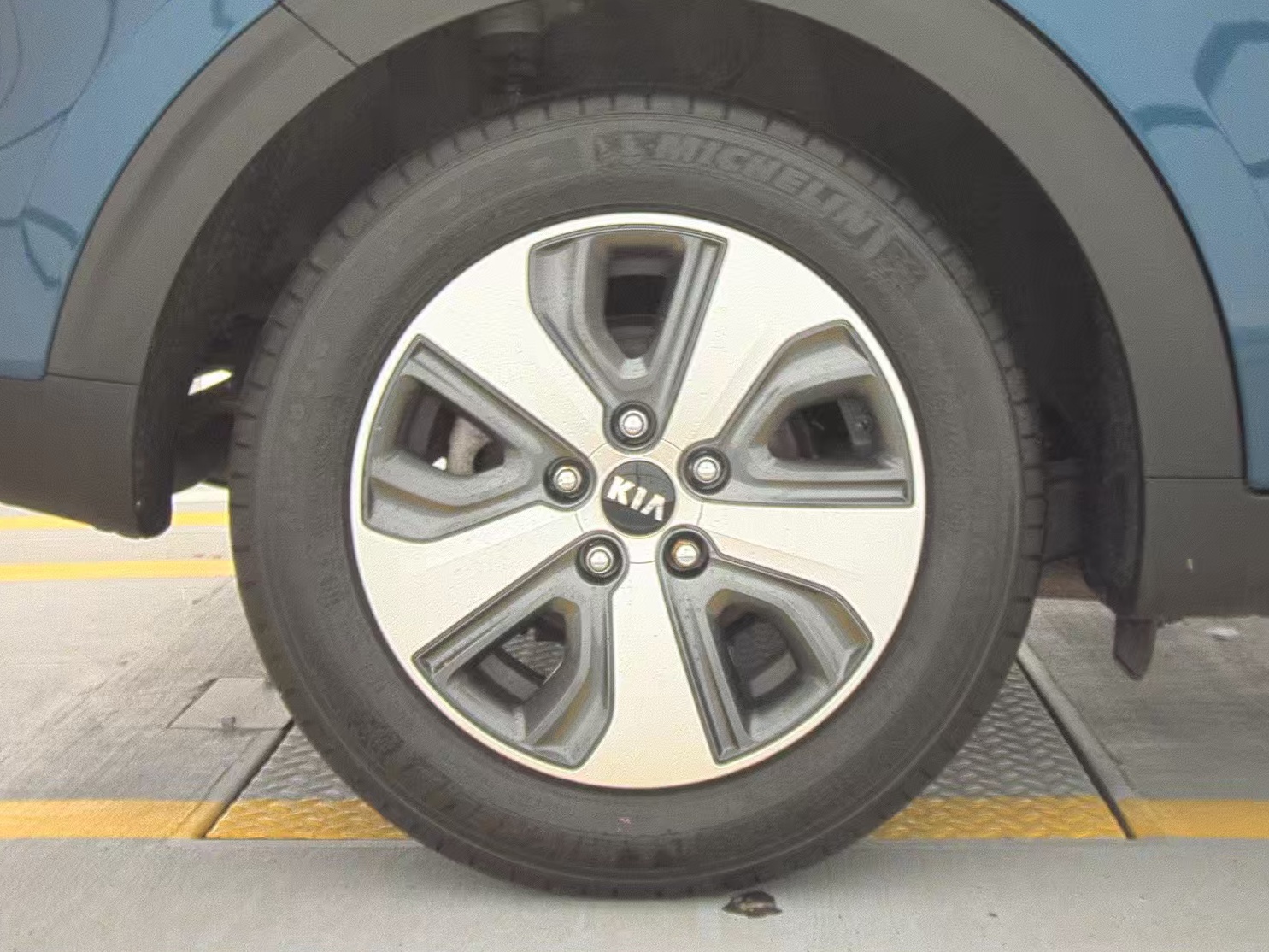 2020 Kia Niro LX FWD