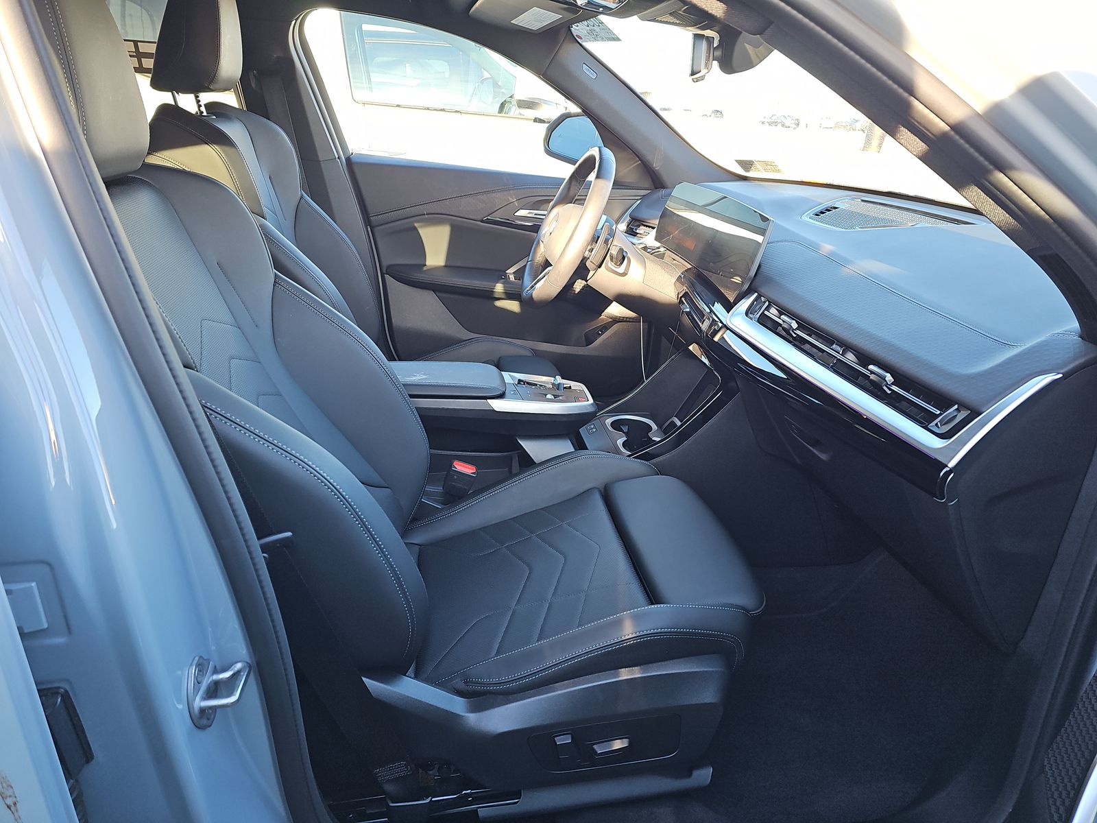 2025 BMW X2 xDrive28i AWD