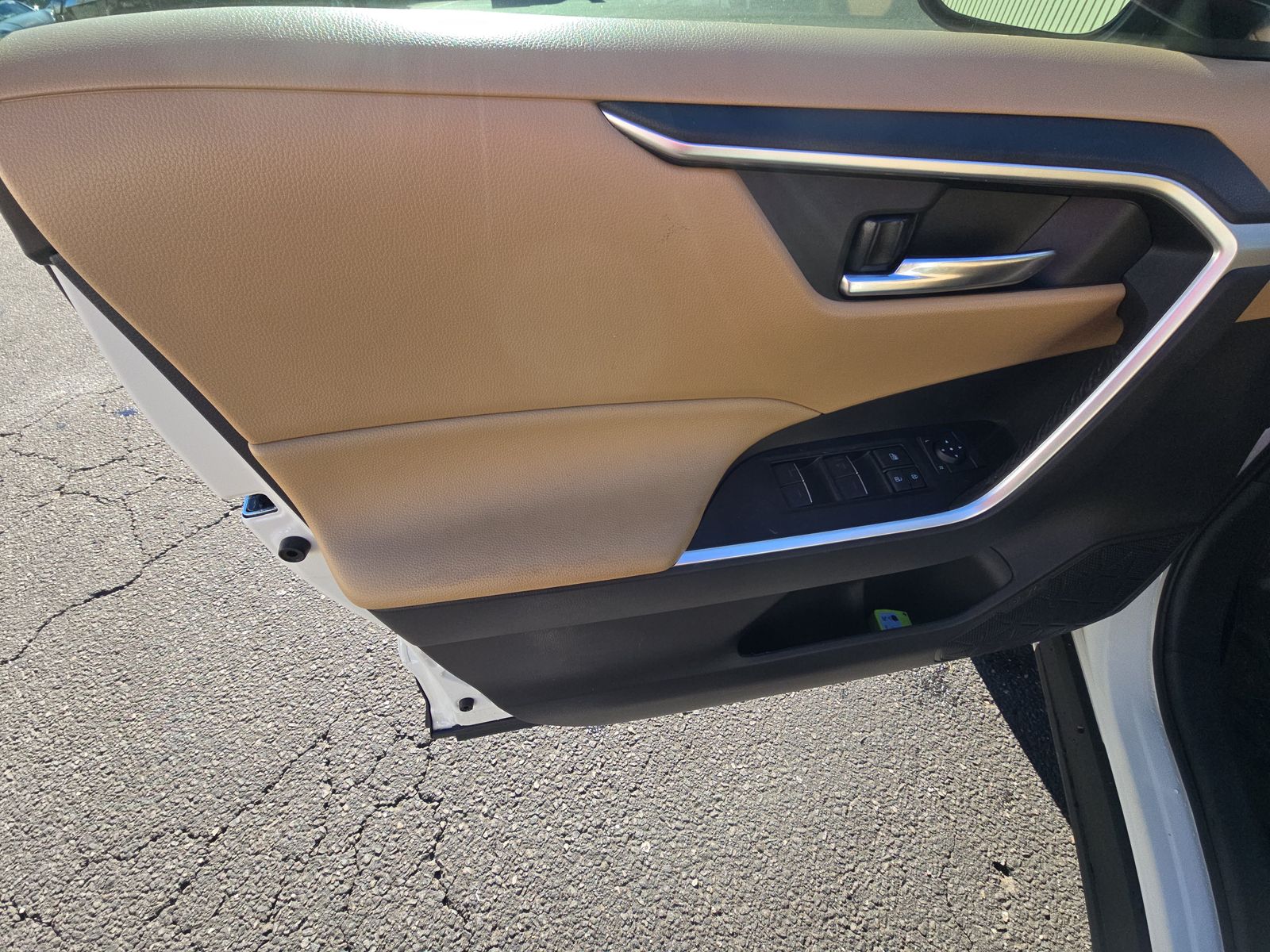 2024 Toyota RAV4 XLE Premium FWD