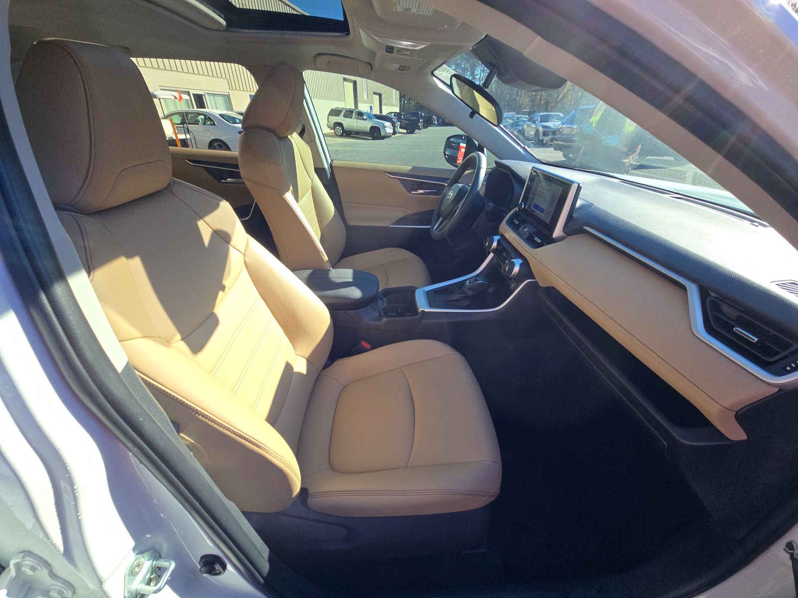 2024 Toyota RAV4 XLE Premium FWD