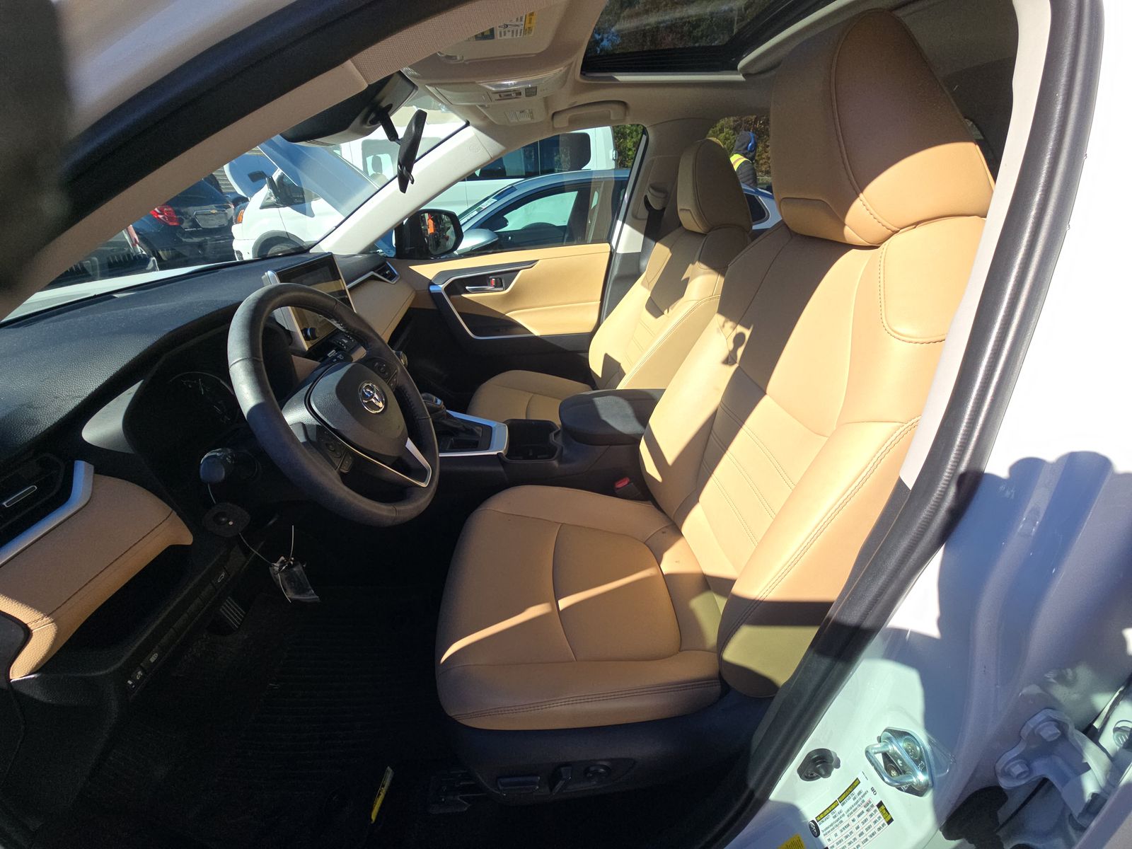 2024 Toyota RAV4 XLE Premium FWD